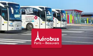 Autobusy Aerobus na lotnisku Paris Beauvais.