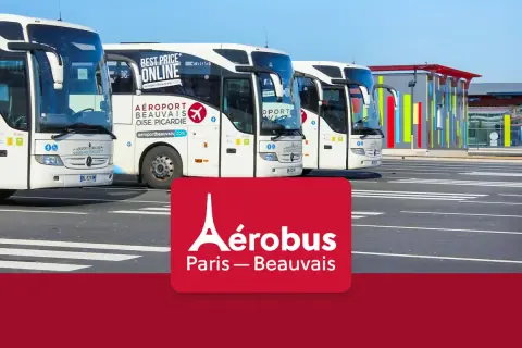 Autobusy Aerobus na lotnisku Paris Beauvais.