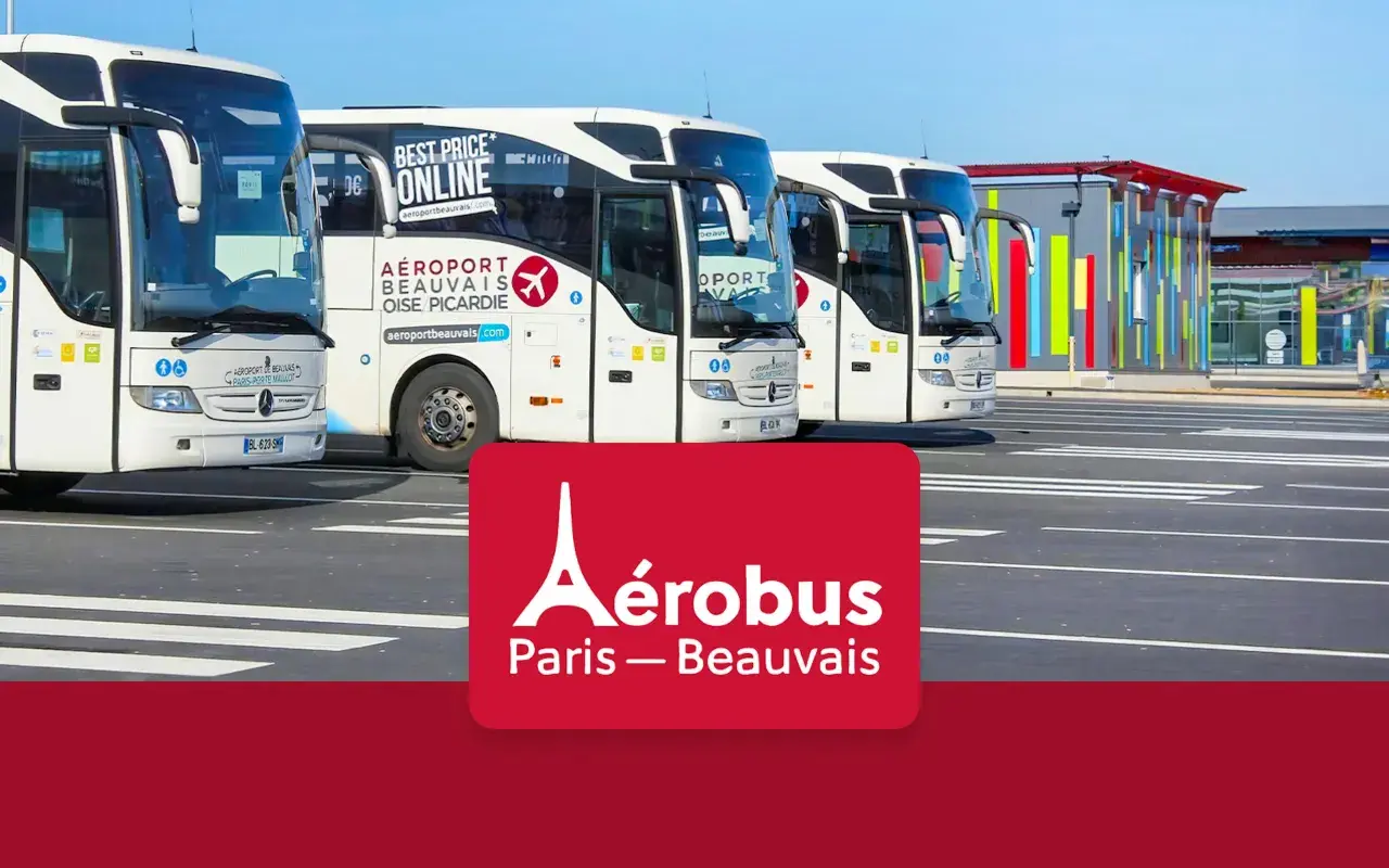 Autobusy Aerobus na lotnisku Paris Beauvais.