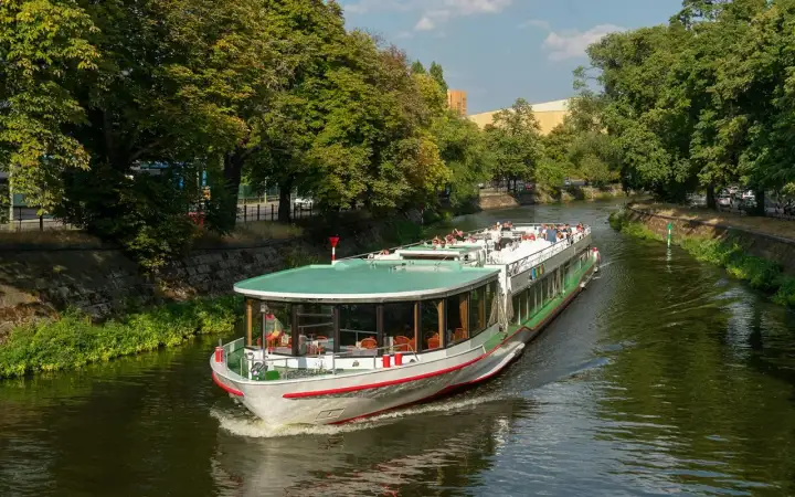 Szprewa w Berlinie - najlepsze miejsca, rejsy i spacery